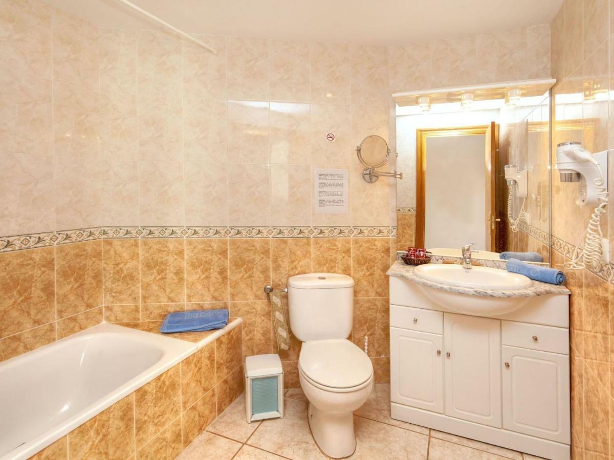 Apartment Palmiers I-10 By Interhome Llança Kültér fotó